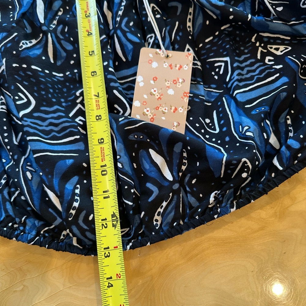 NWT-CROP TOP BLUE & BLACK.SIZE XL - Picture 4 of 6